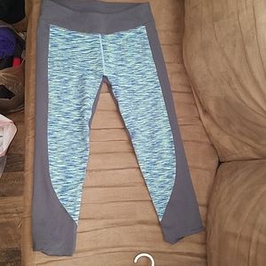 Fabletics capri leggings